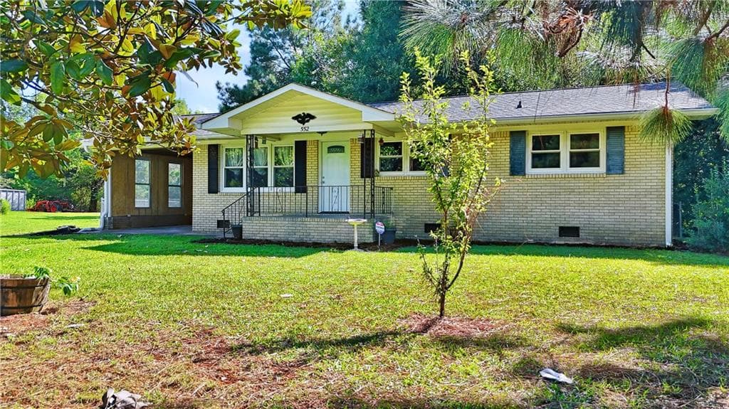 3 bedroom, 2 bathroom, 1,159 sq ft single family residence for sale at 552 Everett Springs Road, Calhoun, GA 30701