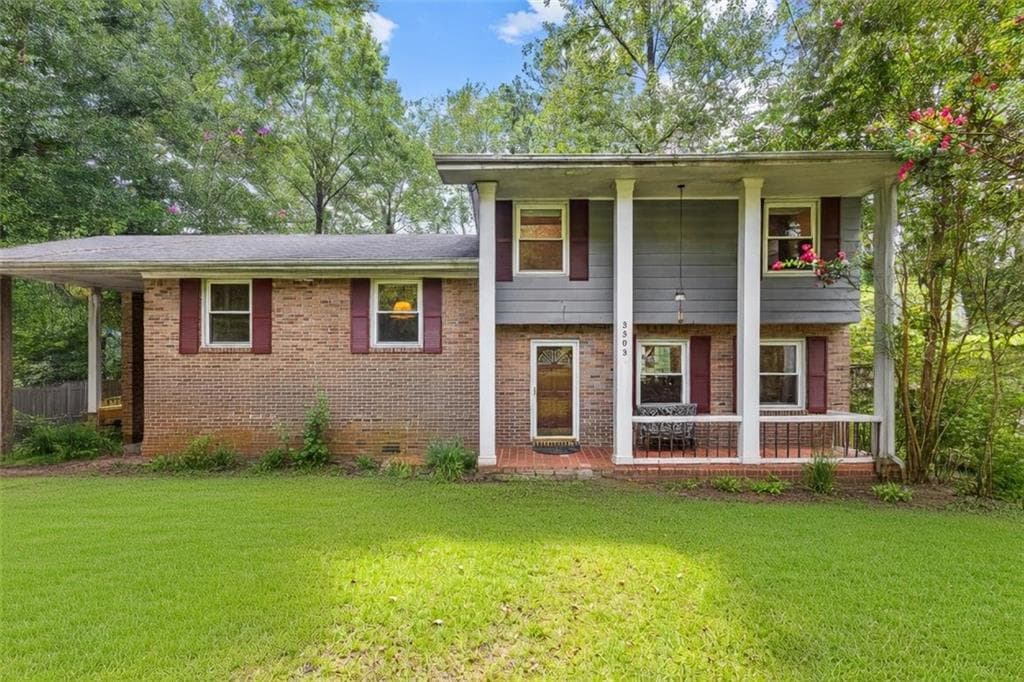 3 bedroom, 2 bathroom, 1,923 sq ft single family residence for sale at 3303 Kilarney Court, Decatur, GA 30032