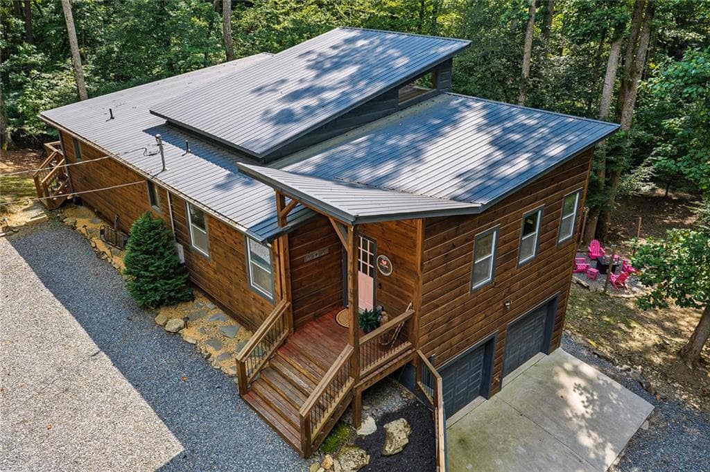 2 bedroom, 3 bathroom, 2,013 sq ft single family residence for sale at 67 Citrine Court, Ellijay, GA 30540