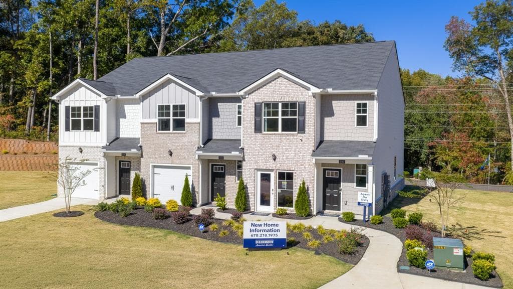 3 bedroom, 3 bathroom, 1,425 sq ft townhouse for sale at 2254 Moss Hill Rd, Stone Mountain, GA 30088