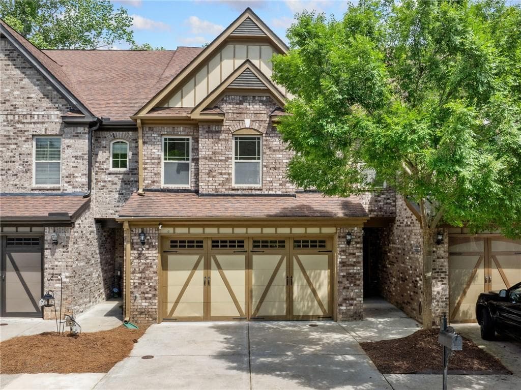 4 bedroom, 4 bathroom, 2,147 sq ft townhouse under contract at 13333 Flamingo Road, Alpharetta, GA 30004