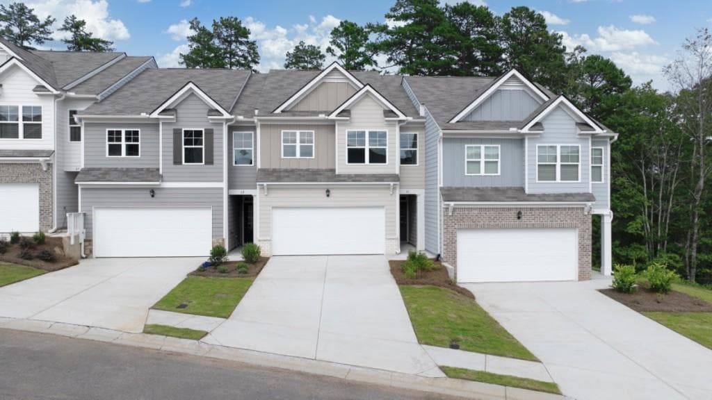 3 bedroom, 3 bathroom, 1,877 sq ft townhouse for sale at 61 Rustin Ridge, Dahlonega, GA 30533
