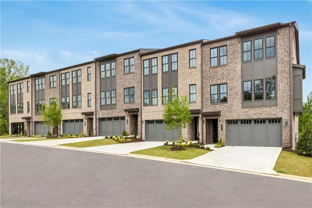 4 bedroom, 4 bathroom, 3,054 sq ft townhouse for sale at 517 Red Clay Farm Lane, Suwanee, GA 30024