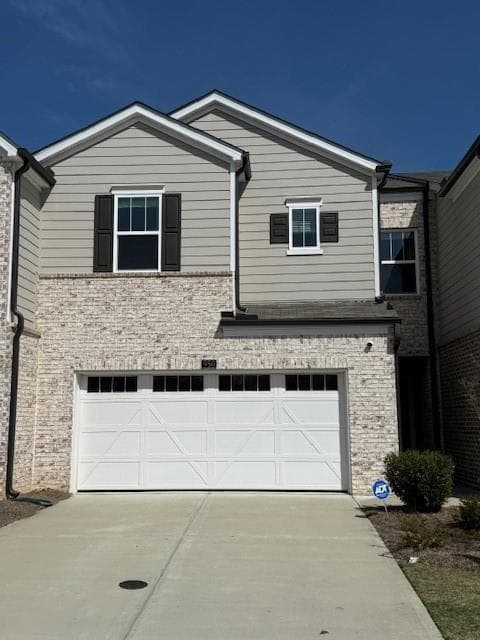 3 bedroom, 3 bathroom, 2,042 sq ft townhouse for sale at 950 Sunny Lake Drive, Lawrenceville, GA 30043