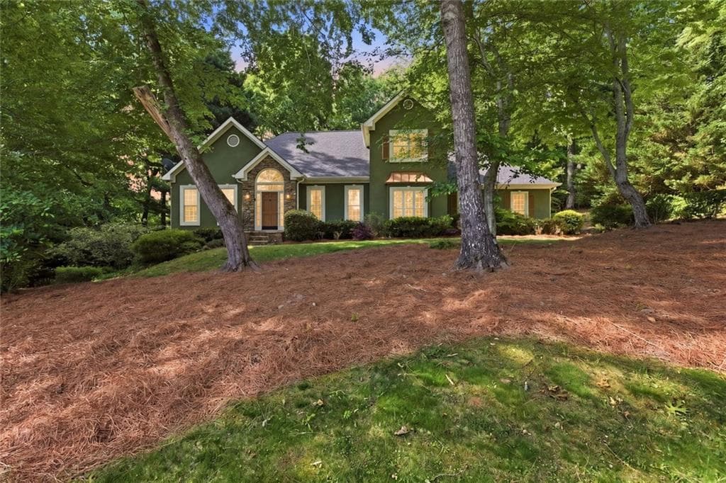 5 bedroom, 4 bathroom, 4,367 sq ft single family residence for sale at 197 Summer Road, Clarkesville, GA 30523