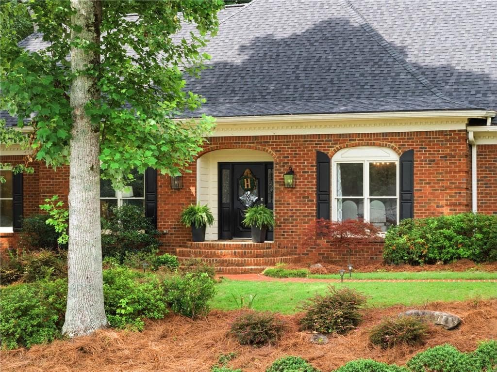 5 bedroom, 5 bathroom, 6,338 sq ft single family residence under contract at 1040 Finnsbury Drive, Roswell, GA 30075