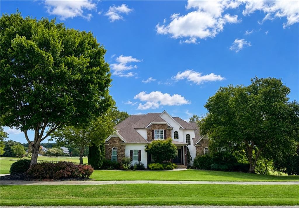 5 bedroom, 5 bathroom, 5,547 sq ft single family residence for sale at 1040 Madison Lakes Parkway, Madison, GA 30650