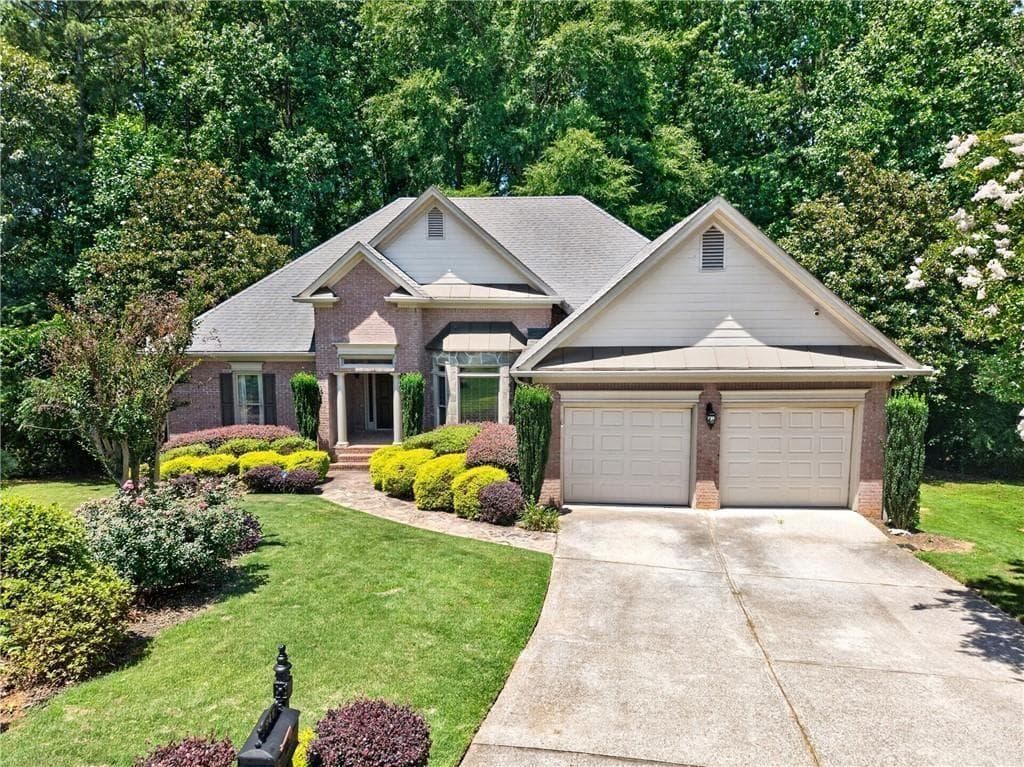 5 bedroom, 4 bathroom, 3,969 sq ft single family residence under contract at 946 Chippewa Oak Drive, Dacula, GA 30019
