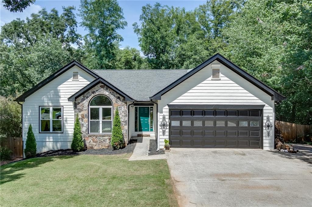 3 bedroom, 2 bathroom, 1,839 sq ft single family residence under contract at 6447 Ivy Springs Drive, Flowery Branch, GA 30542