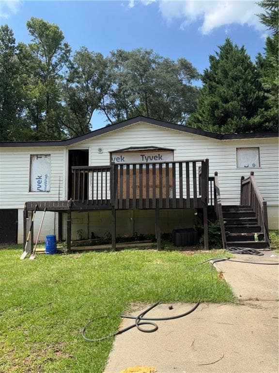 3 bedroom, 2 bathroom, 1,960 sq ft single family residence for sale at 219 Lynn Road, Bethlehem, GA 30620