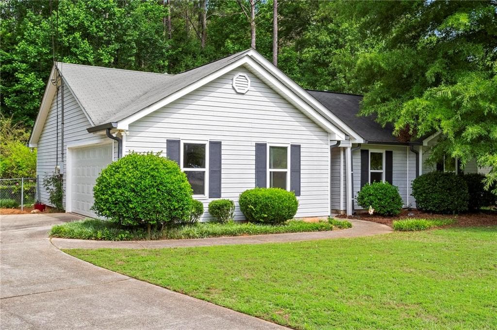 163 Nicki Court, Hampton, GA 30228 — most recent listing photo