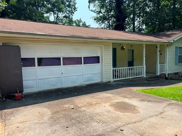 4 bedroom, 2 bathroom, 1,603 sq ft single family residence sold at 145 Bob White Drive, Stockbridge, GA 30281