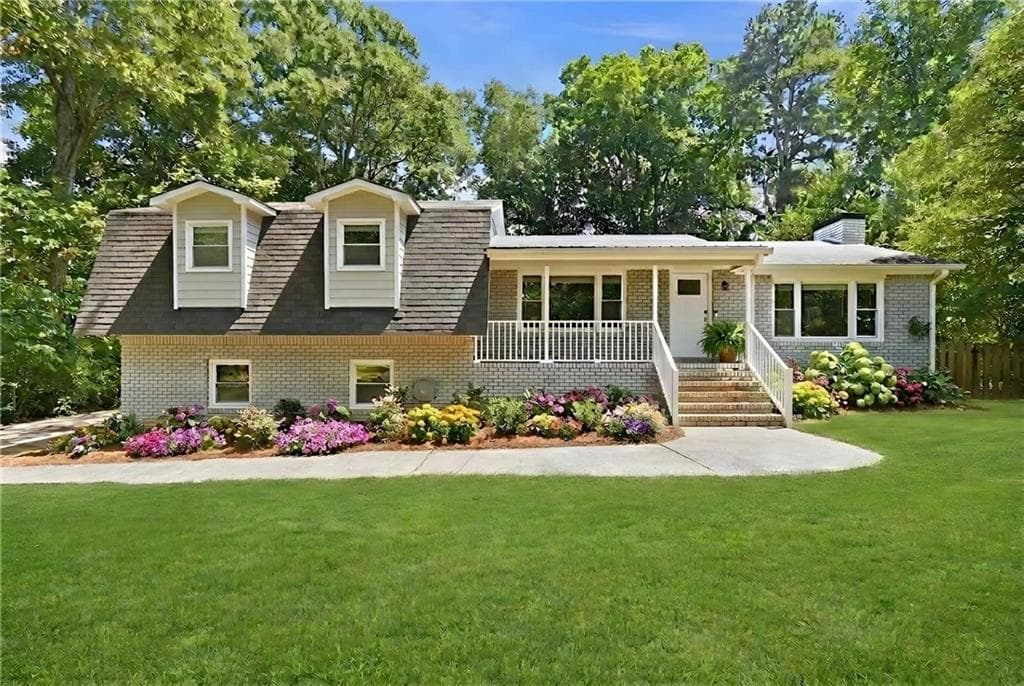 3 bedroom, 2 bathroom, 1,544 sq ft single family residence for sale at 173 Brookwood Drive, Canton, GA 30114