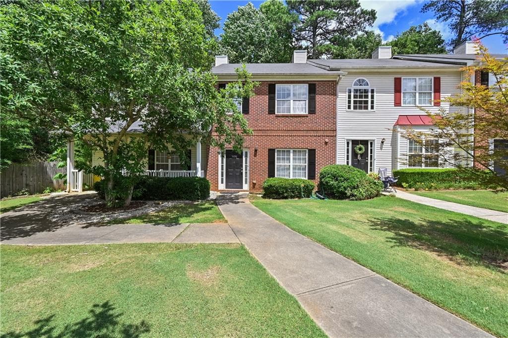 3 bedroom, 3 bathroom, 1,592 sq ft condominium sold at 5090 Leeshire Trace, Tucker, GA 30084