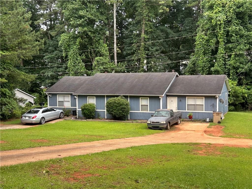 duplex for sale at 1292 Crystal Lake Road, College Park, GA 30349