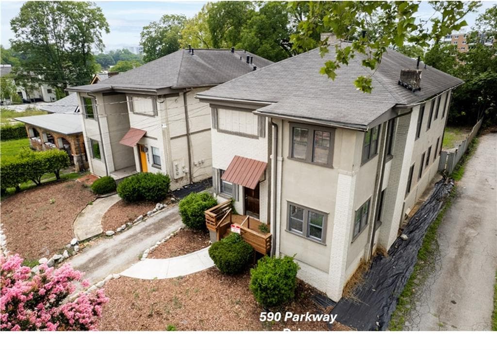 duplex for sale at 590 Parkway Drive, Atlanta, GA 30308