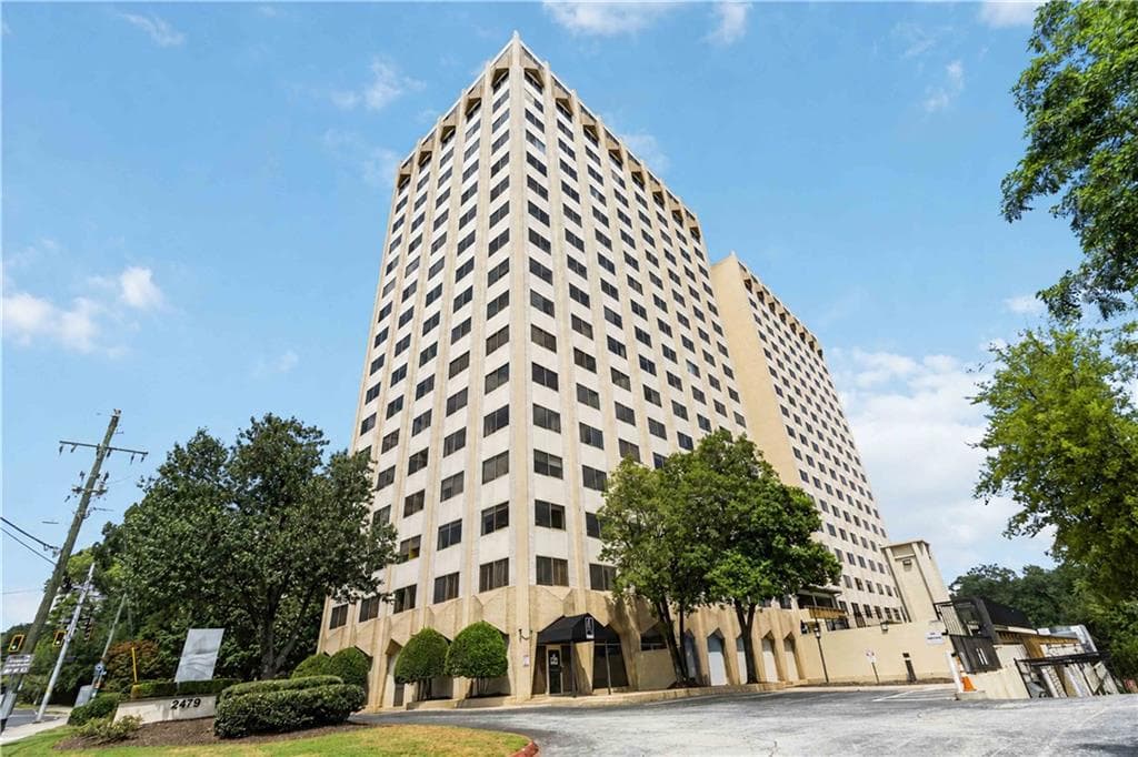 1 bedroom, 1 bathroom, 837 sq ft condominium for sale at 2479 Peachtree Road 1708, Atlanta, GA 30305