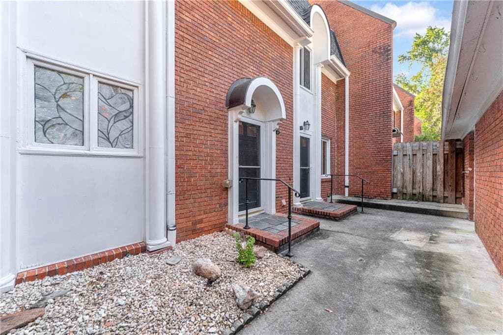 3 bedroom, 4 bathroom, 2,744 sq ft condominium for sale at 1493 Ashford Place, Atlanta, GA 30319