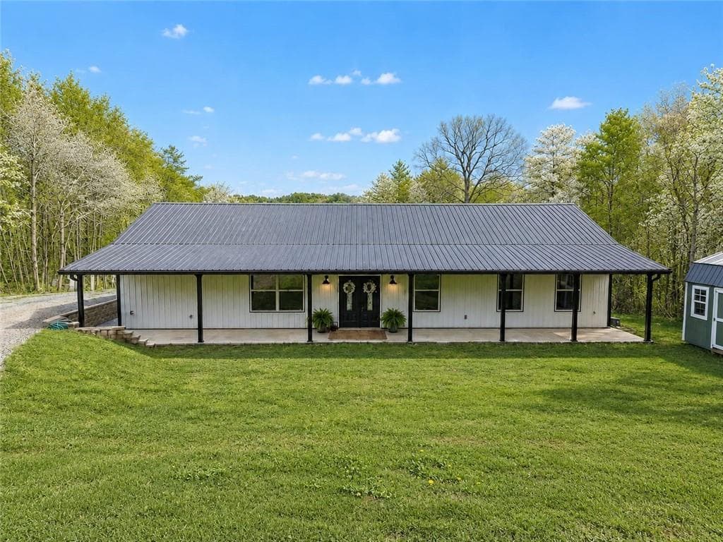 6 bedroom, 5 bathroom, 3,186 sq ft single family residence for sale at 26 Plantation Road, Adairsville, GA 30103