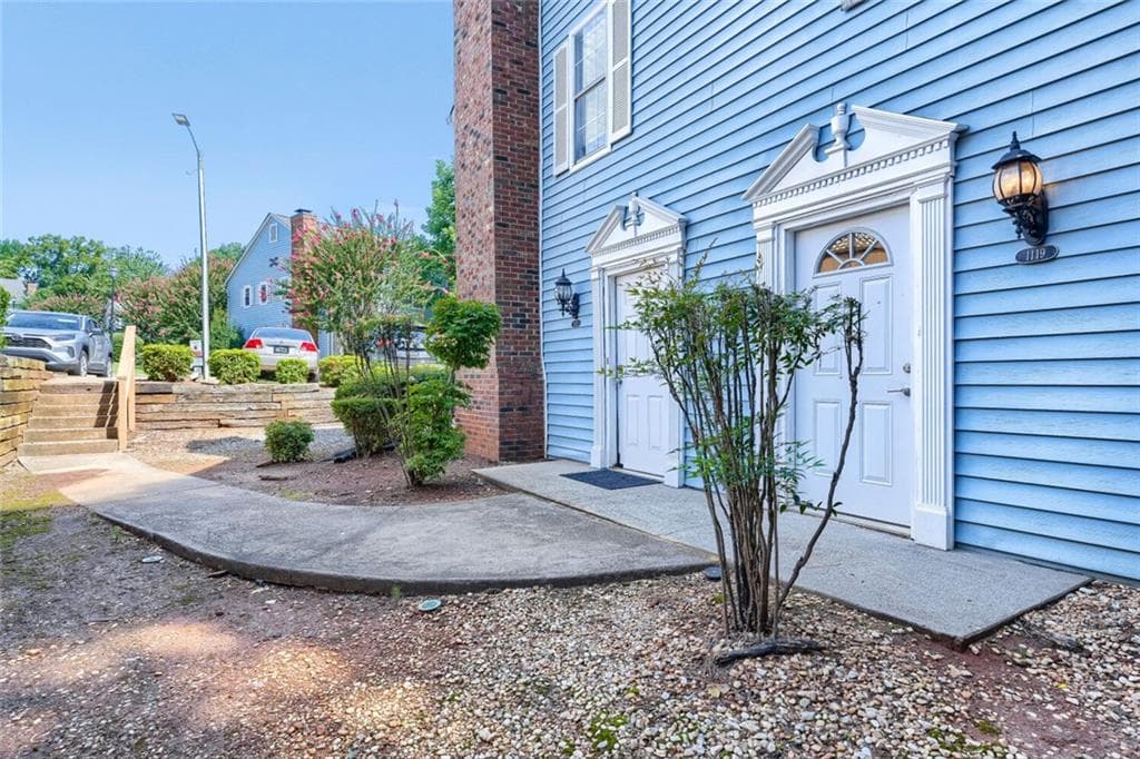 2 bedroom, 2 bathroom, 1,200 sq ft townhouse for sale at 1119 Greenyard Way, Norcross, GA 30093