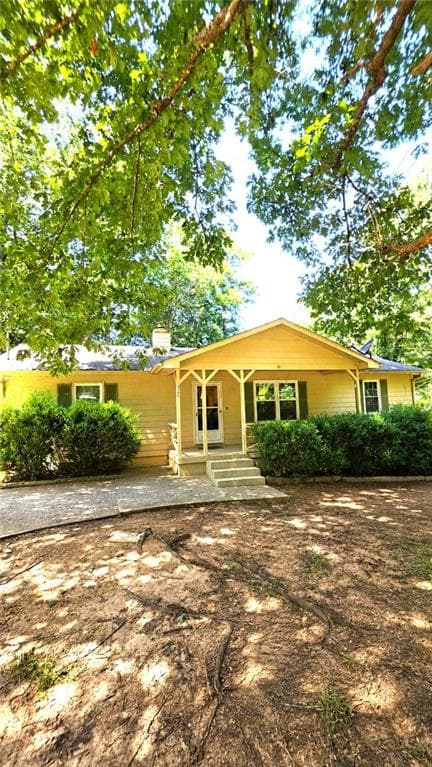 4 bedroom, 3 bathroom, 1,456 sq ft single family residence under contract at 208 Lakeview Drive, Stockbridge, GA 30281