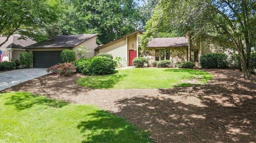 4 bedroom, 2 bathroom, 2,713 sq ft single family residence under contract at 20 Foxridge Court, Marietta, GA 30067