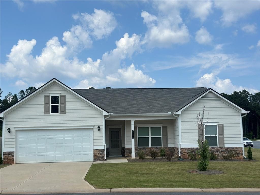 3 bedroom, 3 bathroom, 2,200 sq ft single family residence for sale at 121 CREEK Road, Eatonton, GA 31024