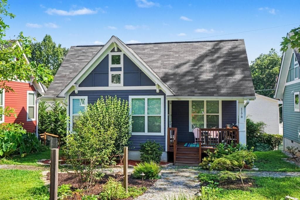1 bedroom, 1 bathroom, 617 sq ft single family residence for sale at 1178 Vaughan Street, Clarkston, GA 30021