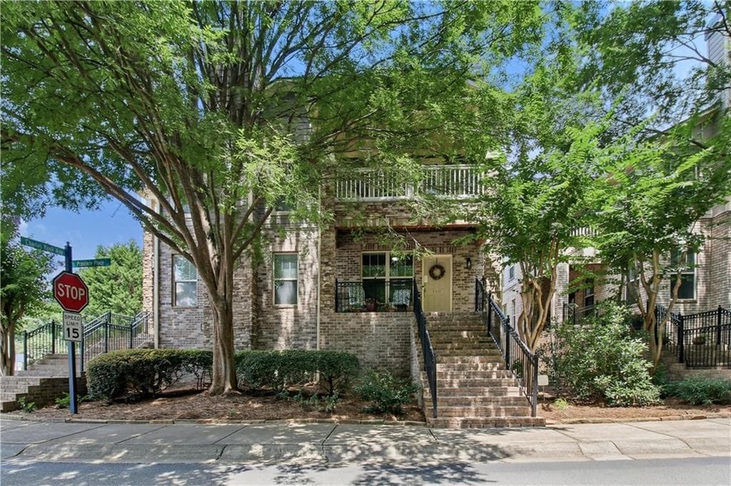3 bedroom, 4 bathroom, 1,958 sq ft townhouse for sale at 710 Province Place, Atlanta, GA 30312