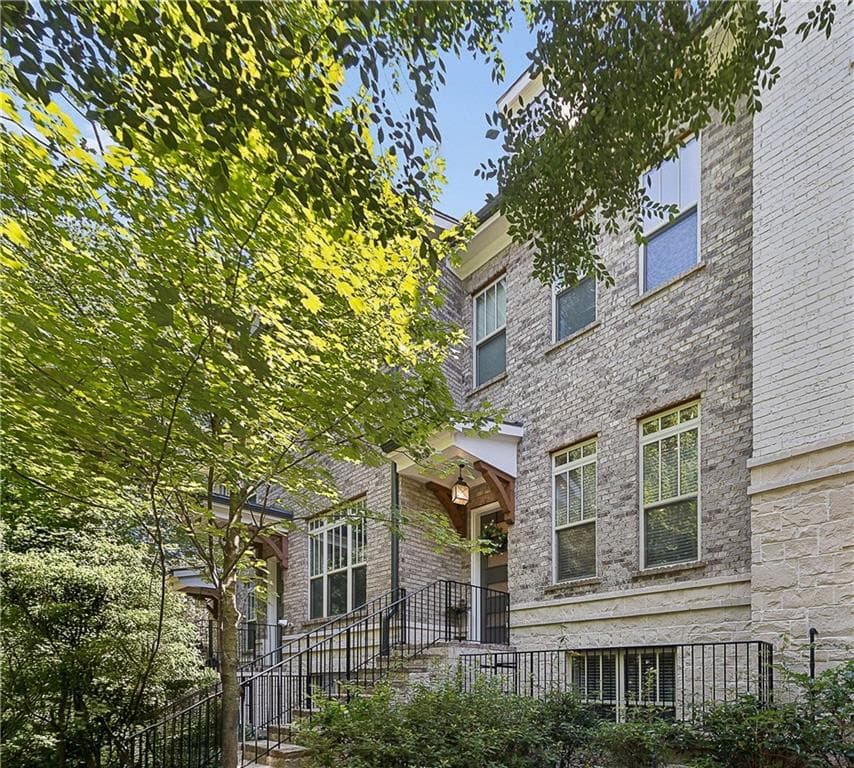 3 bedroom, 4 bathroom, 2,300 sq ft townhouse for sale at 4351 Parkside Place, Sandy Springs, GA 30342