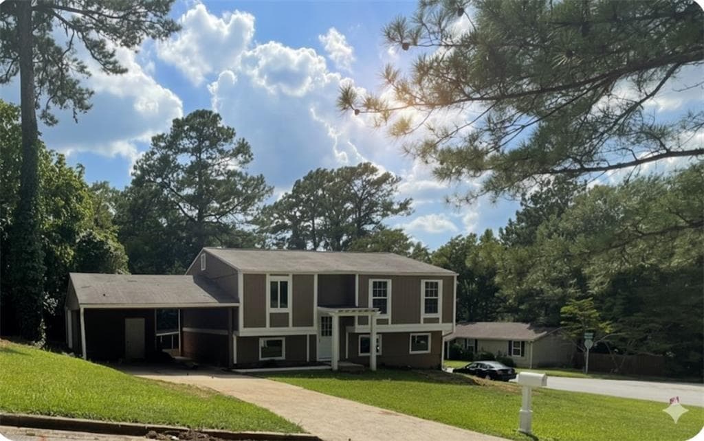 5 bedroom, 2 bathroom, 1,932 sq ft single family residence for sale at 4941 Isle Royal Court, Stone Mountain, GA 30088