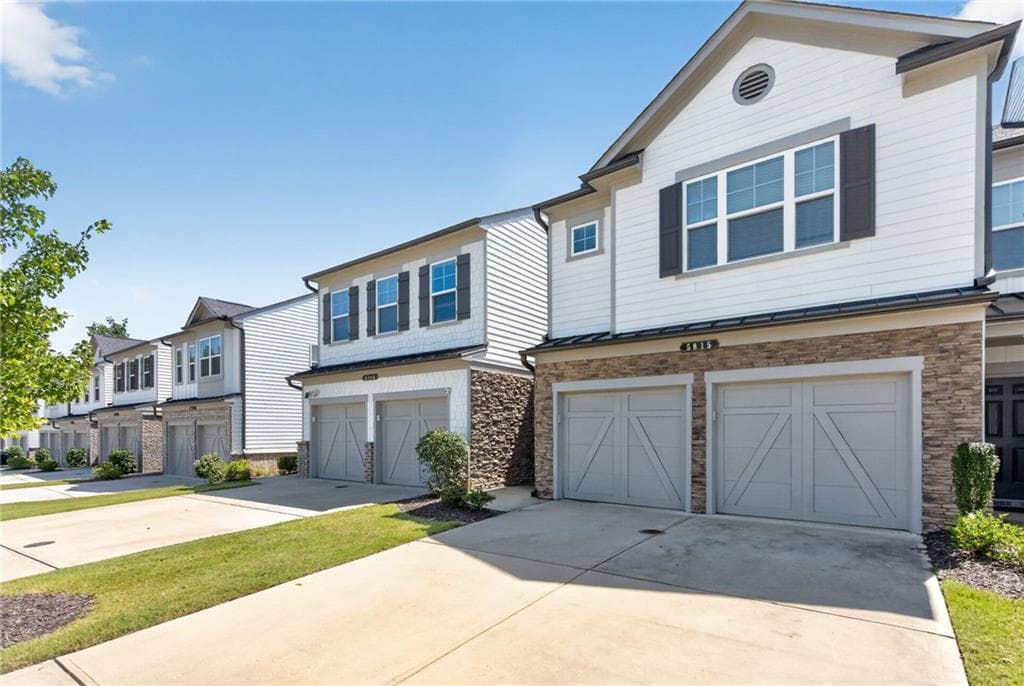 3 bedroom, 3 bathroom, 1,815 sq ft townhouse for sale at 5815 Thornton Drive, Cumming, GA 30028
