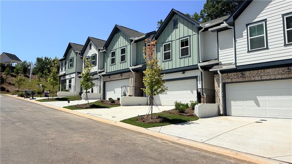 3 bedroom, 3 bathroom, 2,035 sq ft townhouse for rent at 3235 Cherry Grove Way, Cumming, GA 30040 for $2,395 a month