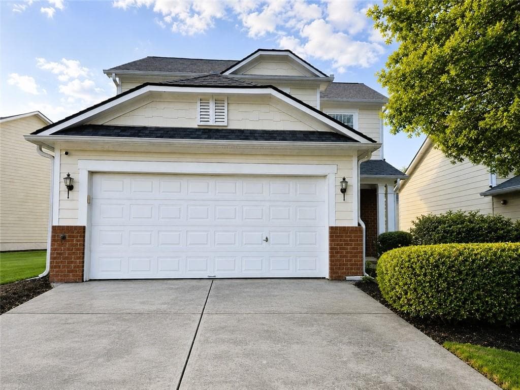 3 bedroom, 3 bathroom, 1,556 sq ft single family residence for sale at 2051 Appaloosa Way, Conyers, GA 30012