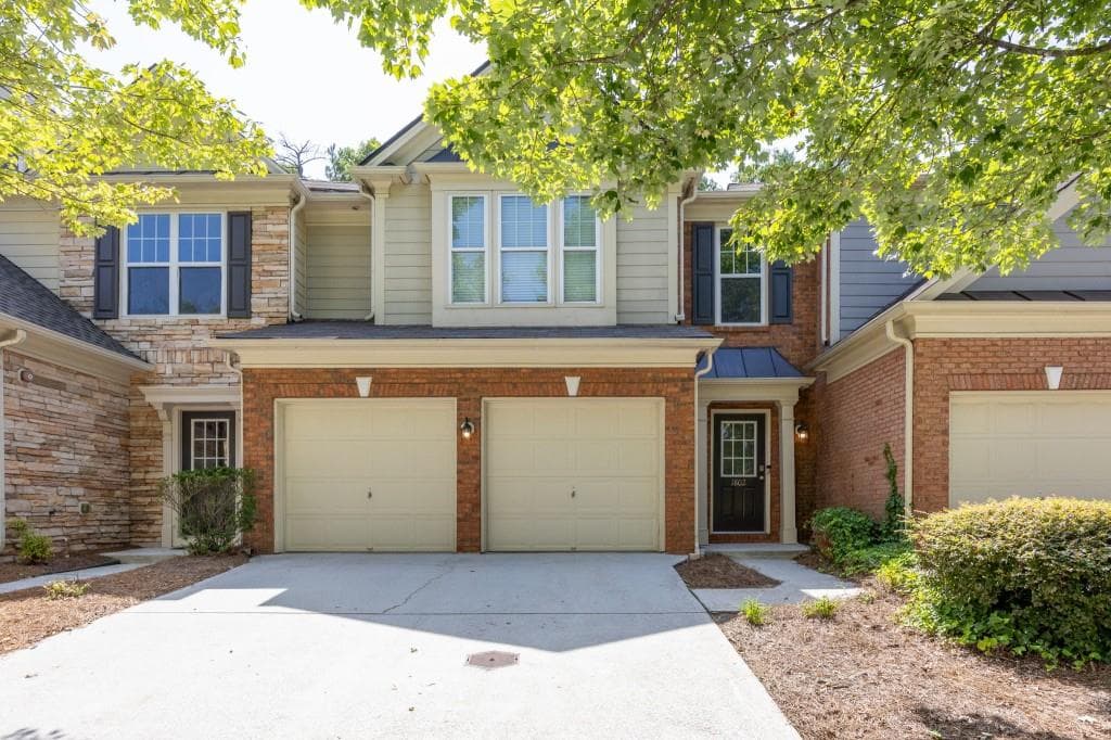 3 bedroom, 3 bathroom, 1,954 sq ft townhouse for sale at 1802 Evadale Court 1, Mableton, GA 30126