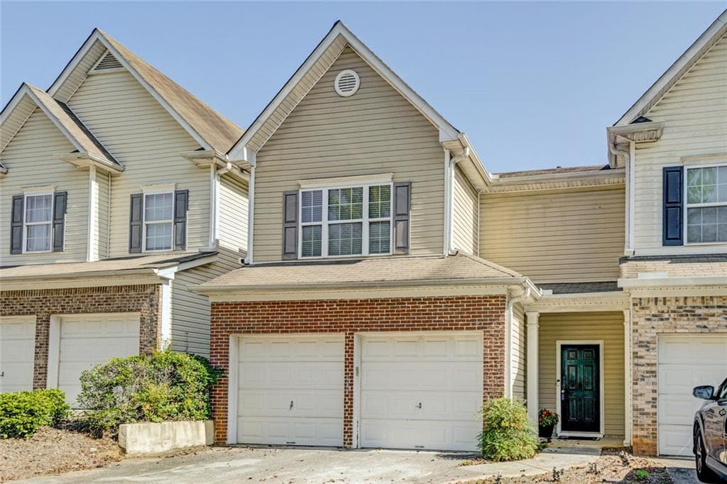 3 bedroom, 3 bathroom, 1,572 sq ft townhouse for sale at 2266 Baker Station Drive, Acworth, GA 30101