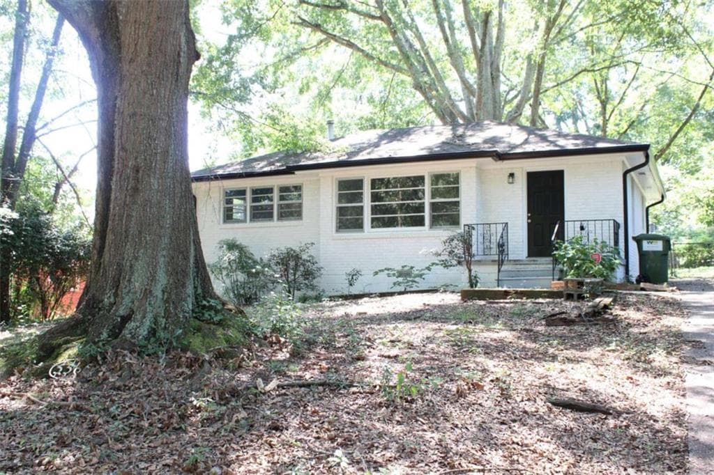 3 bedroom, 1 bathroom single family residence for sale at 5565 cypress Drive, Forest Park, GA 30297