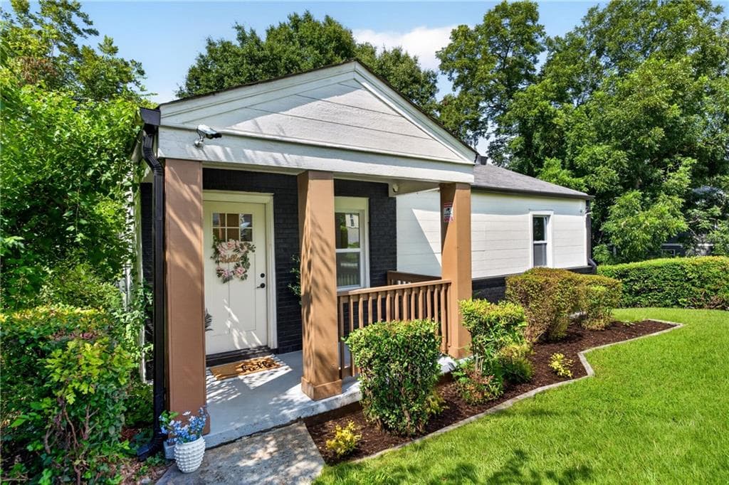 3 bedroom, 2 bathroom, 1,444 sq ft single family residence for sale at 227 Upshaw Street, Atlanta, GA 30315
