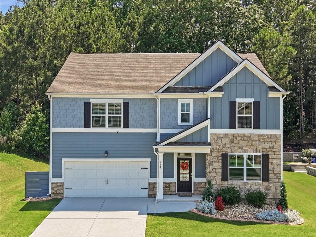5 bedroom, 3 bathroom, 3,209 sq ft single family residence for sale at 1007 Sly Fox Run, Fairburn, GA 30213