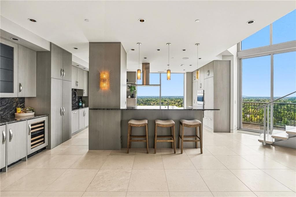 2 bedroom, 3 bathroom, 2,625 sq ft condominium for sale at 2795 Peachtree Road 2601, Atlanta, GA 30305