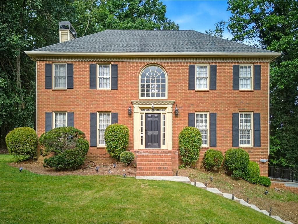 5 bedroom, 4 bathroom, 3,320 sq ft single family residence for sale at 1810 Habersham Trace, Cumming, GA 30041
