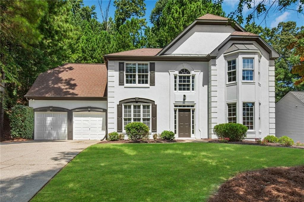 4 bedroom, 3 bathroom, 2,351 sq ft single family residence sold at 2015 Aldbury Lane, Woodstock, GA 30189