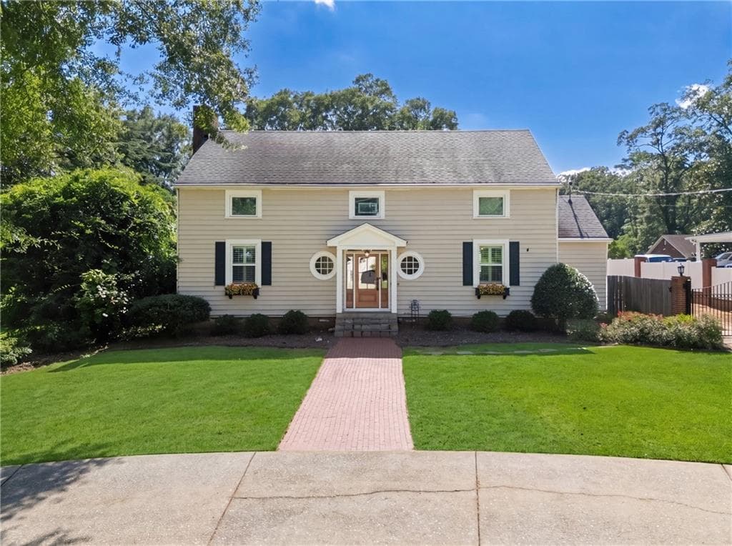 3 bedroom, 2 bathroom, 2,644 sq ft single family residence for sale at 711 Maple Drive, Griffin, GA 30224