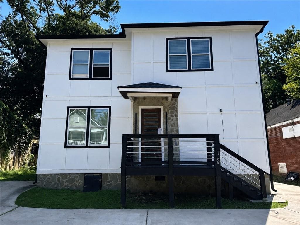 6 bedroom, 4 bathroom, 3,028 sq ft single family residence for sale at 1054 Ira Street, Atlanta, GA 30310