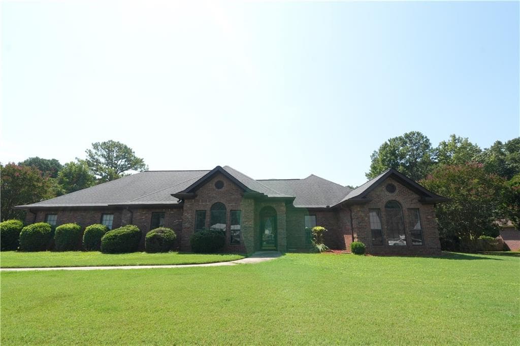 3 bedroom, 2 bathroom, 1,913 sq ft single family residence for sale at 1041 Forest Hills Drive, Conyers, GA 30094