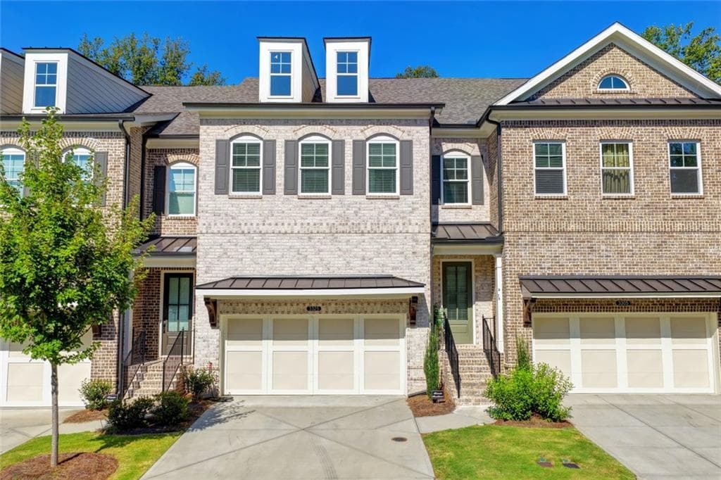 3 bedroom, 3 bathroom, 3,308 sq ft townhouse for sale at 3325 Cresswell Link Way, Duluth, GA 30096