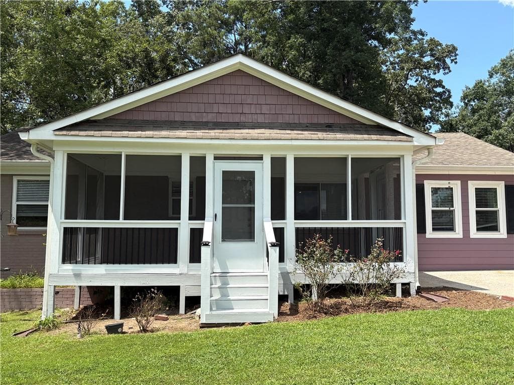 3 bedroom, 1 bathroom, 1,000 sq ft single family residence for sale at 2890 Sherwood Road, Smyrna, GA 30082