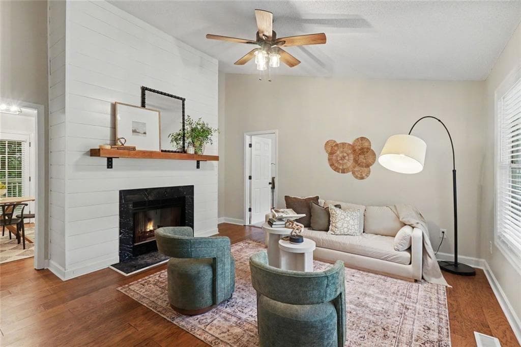 3 bedroom, 3 bathroom, 2,796 sq ft single family residence under contract at 48 Lazy Water Drive, Euharlee, GA 30120