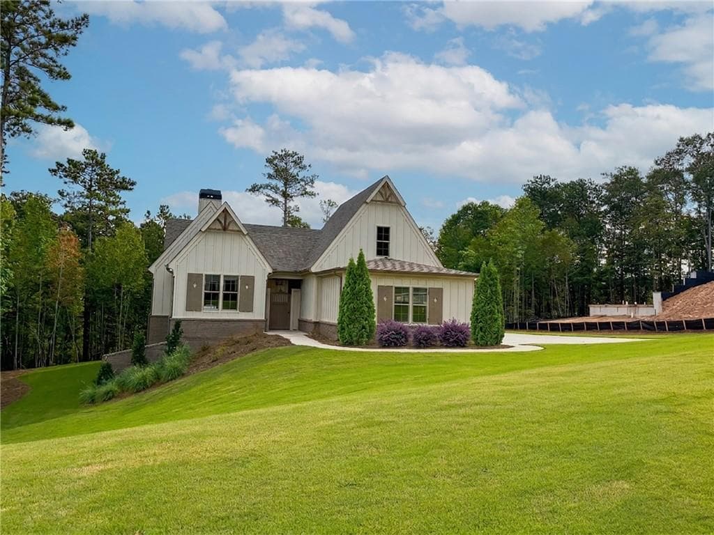 4 bedroom, 3 bathroom, 3,000 sq ft single family residence for sale at 105 Forest Berry Court, Newnan, GA 30265