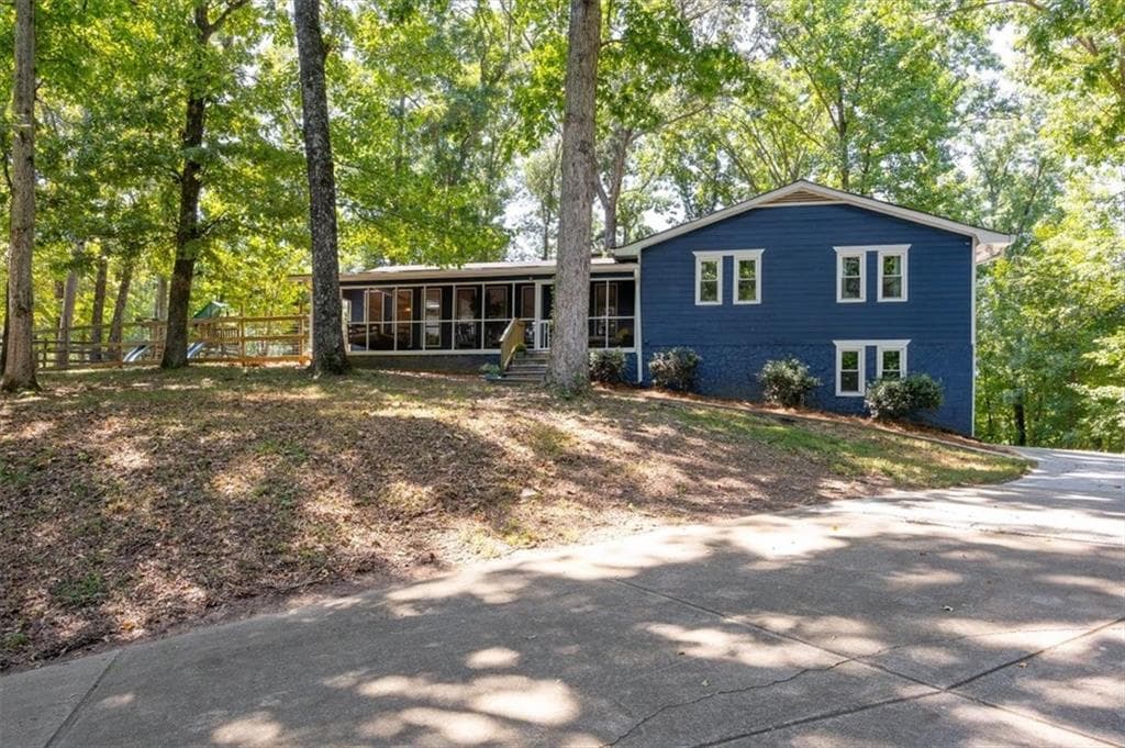 4 bedroom, 3 bathroom, 2,385 sq ft single family residence under contract at 1055 Acworth Due West Road, Kennesaw, GA 30152